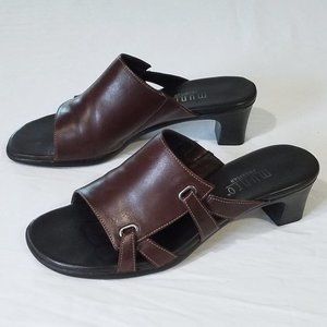 Munro brown leather sandals/slides (sz 5.5)